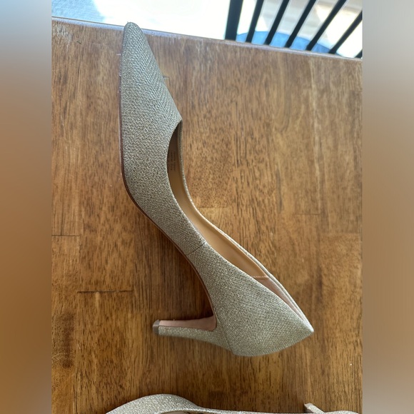 Badgley Mischka gold sparkly heels, size 8 - Picture 7 of 7
